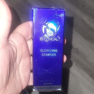 iS Clinical Cleansing Complex - Vibrant Blue